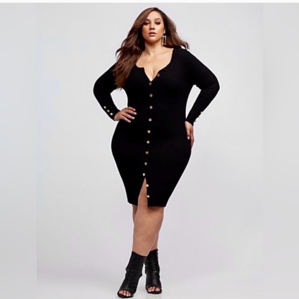 Fashion to Figure Devyn Black Sweater dress Faux Gold Button Accents Size 2